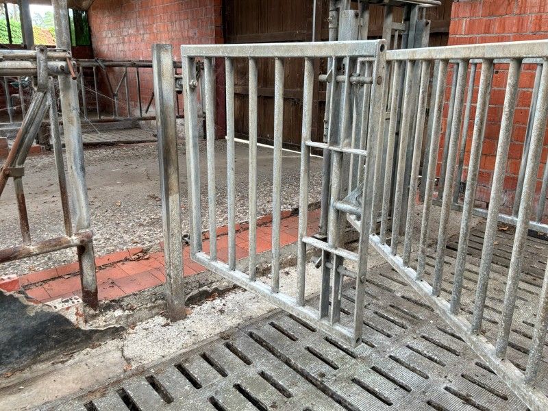 Stable Gates (6x)