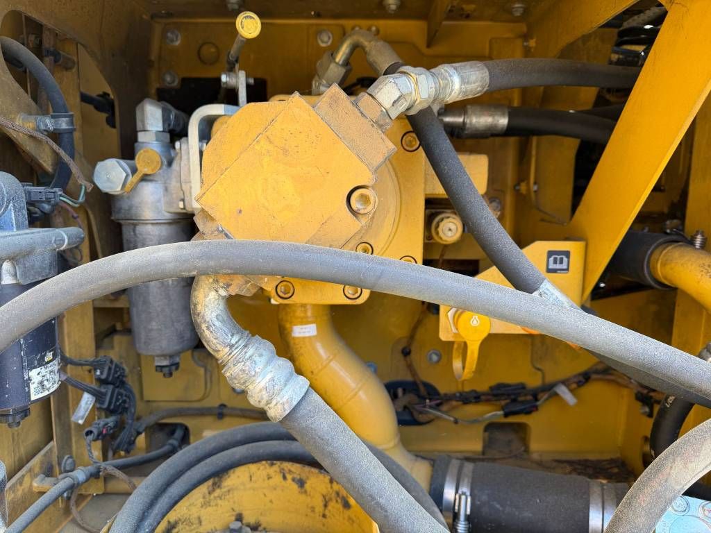 CAT 320 07B
