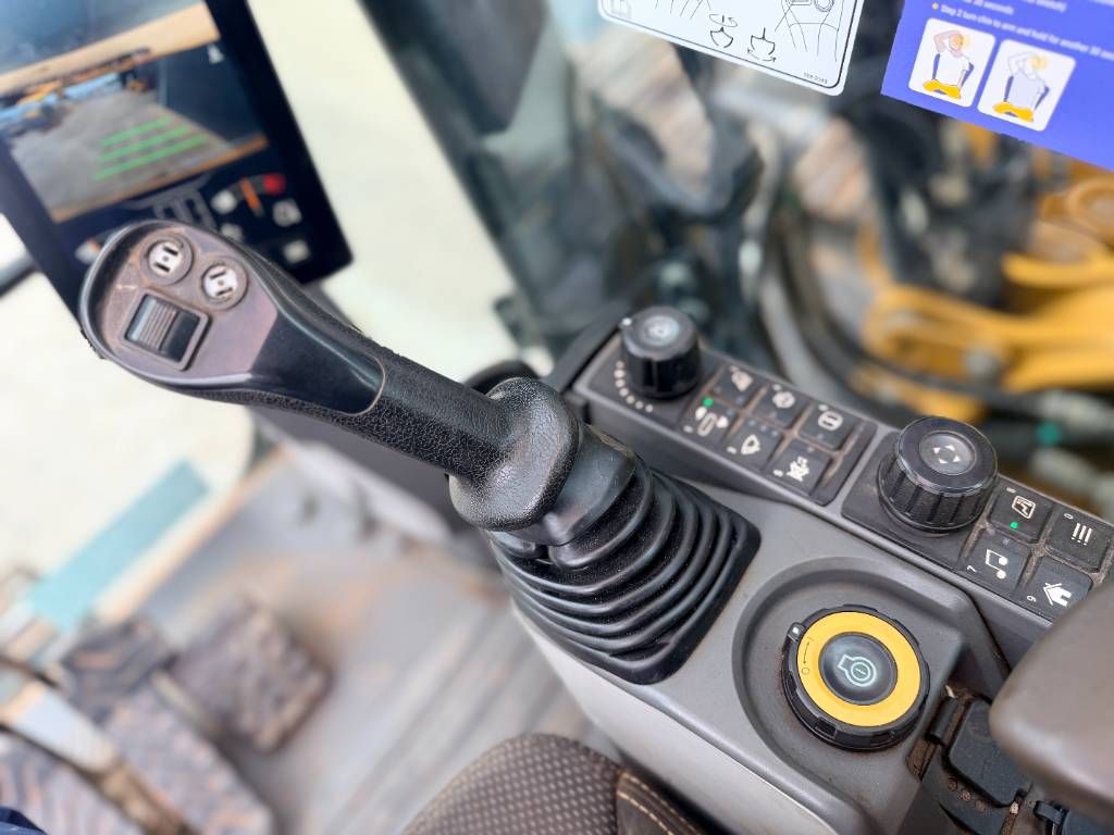 CAT 320 07C | NEW UNDERCARRIAGE