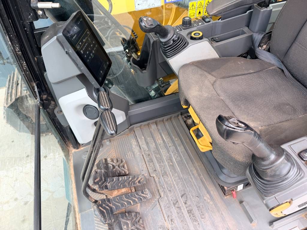 CAT 320 07C | NEW UNDERCARRIAGE