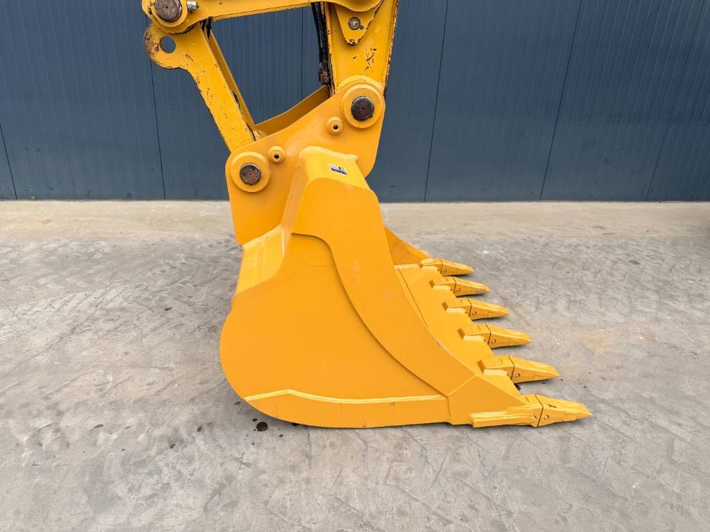 CAT 323 07A
