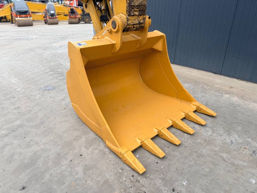 CAT 323 07A