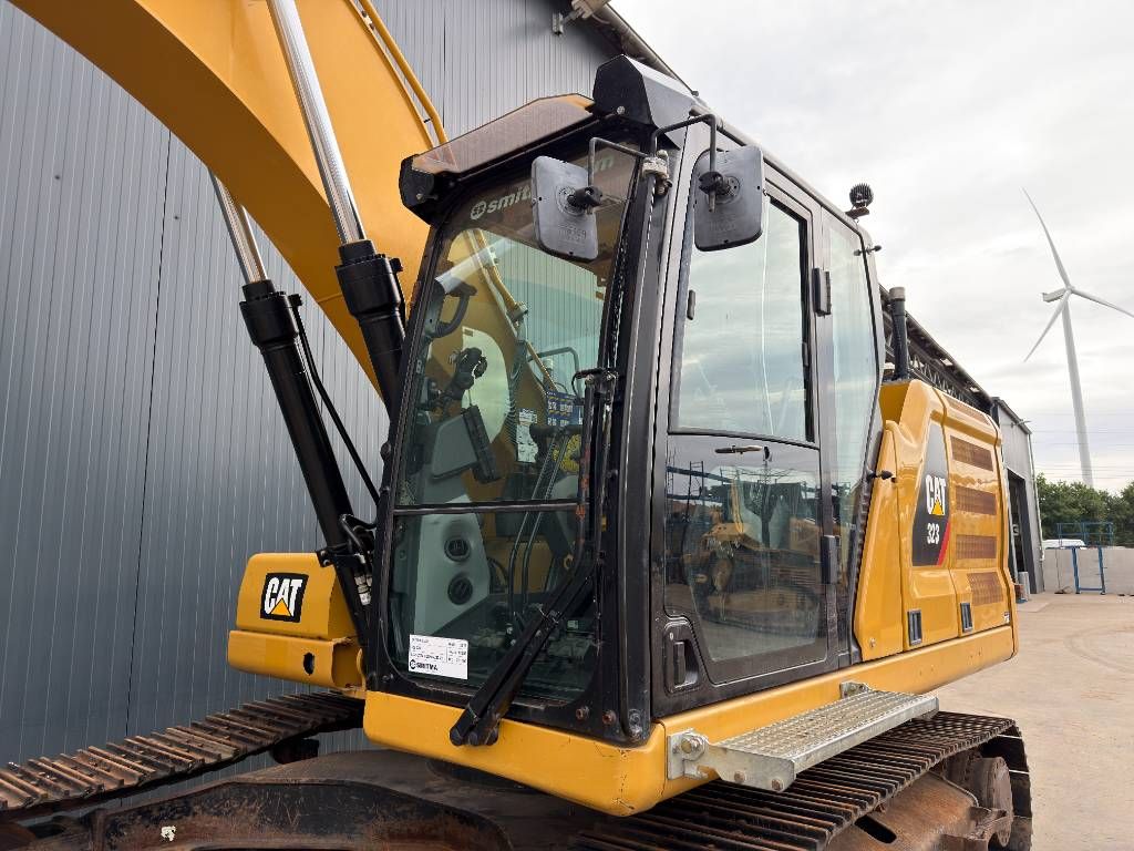 CAT 323 07B
