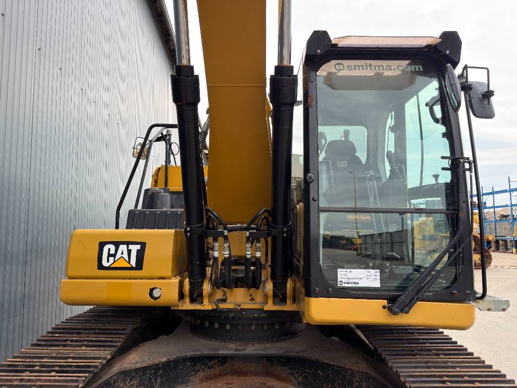 CAT 323 07B