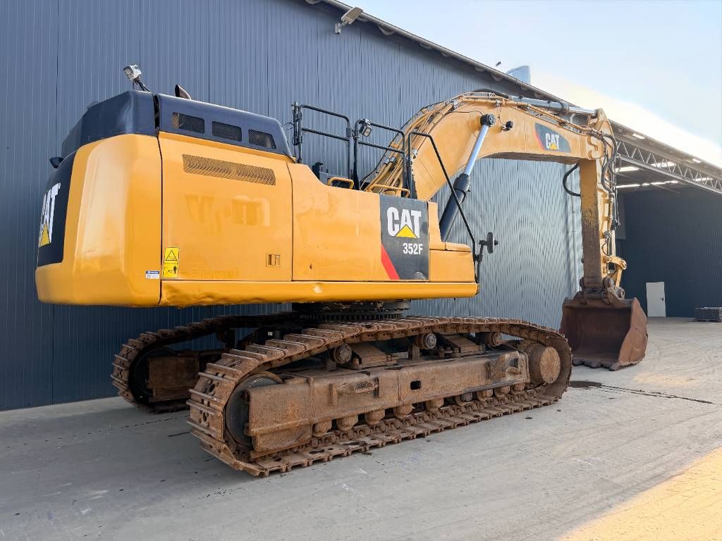 CAT 352F