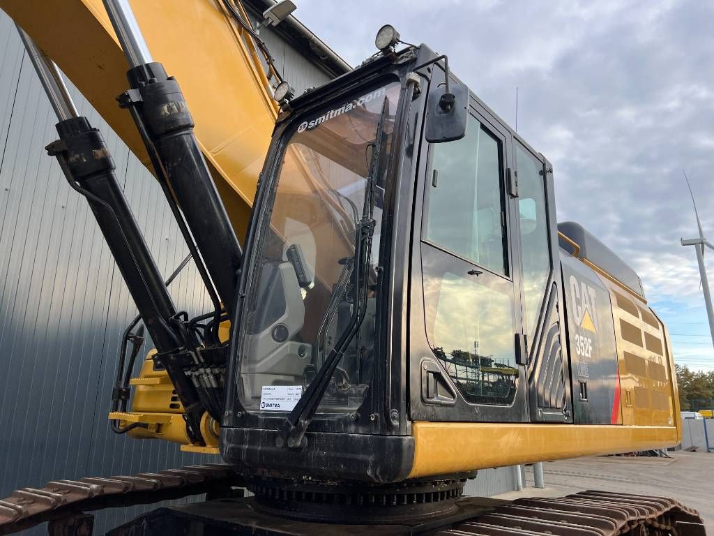CAT 352FL ME