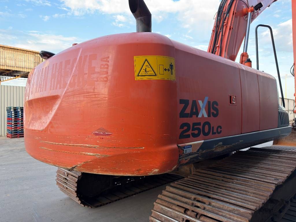 Hitachi ZX250LC-5B Long Reach