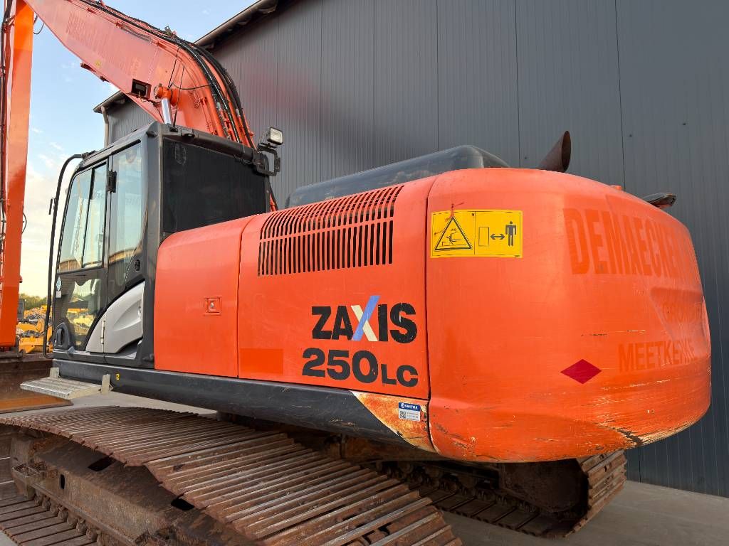 Hitachi ZX250LC-5B Long Reach
