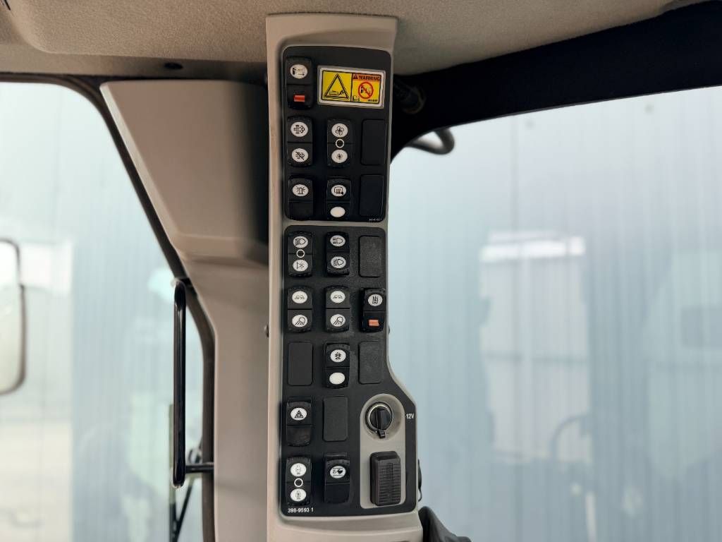 CAT 140M3