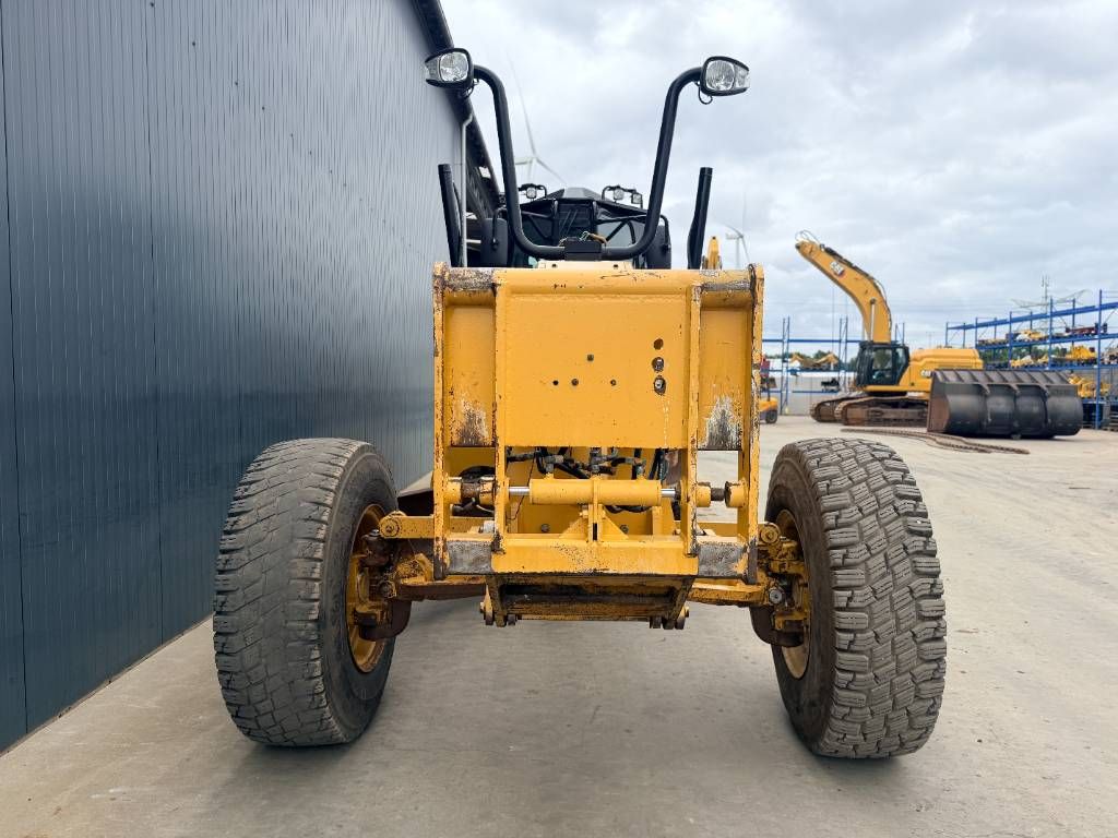 CAT 140M3