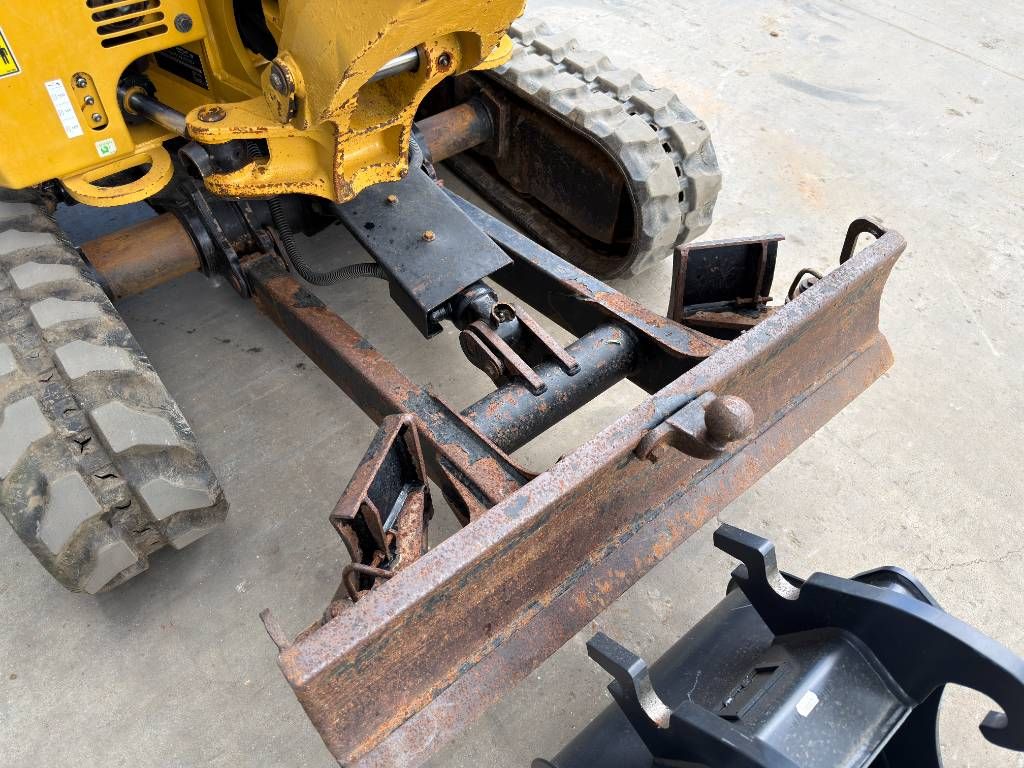 CAT 301.8