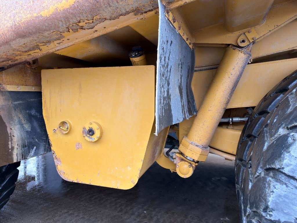CAT 775E