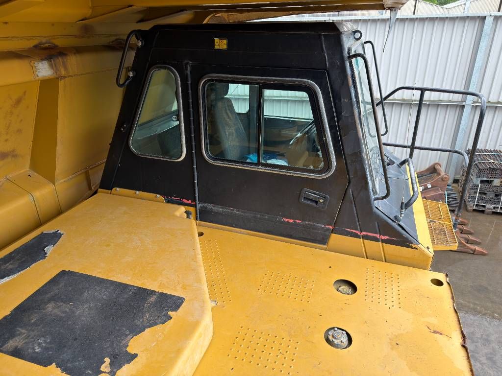 CAT 775E