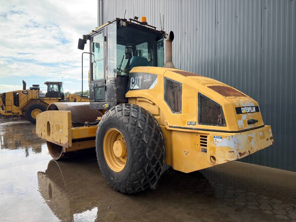 CAT CS74
