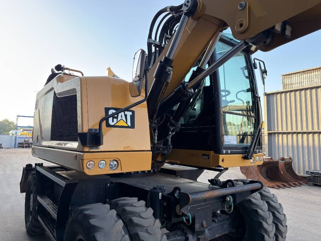 CAT M315F - With OilQuick
