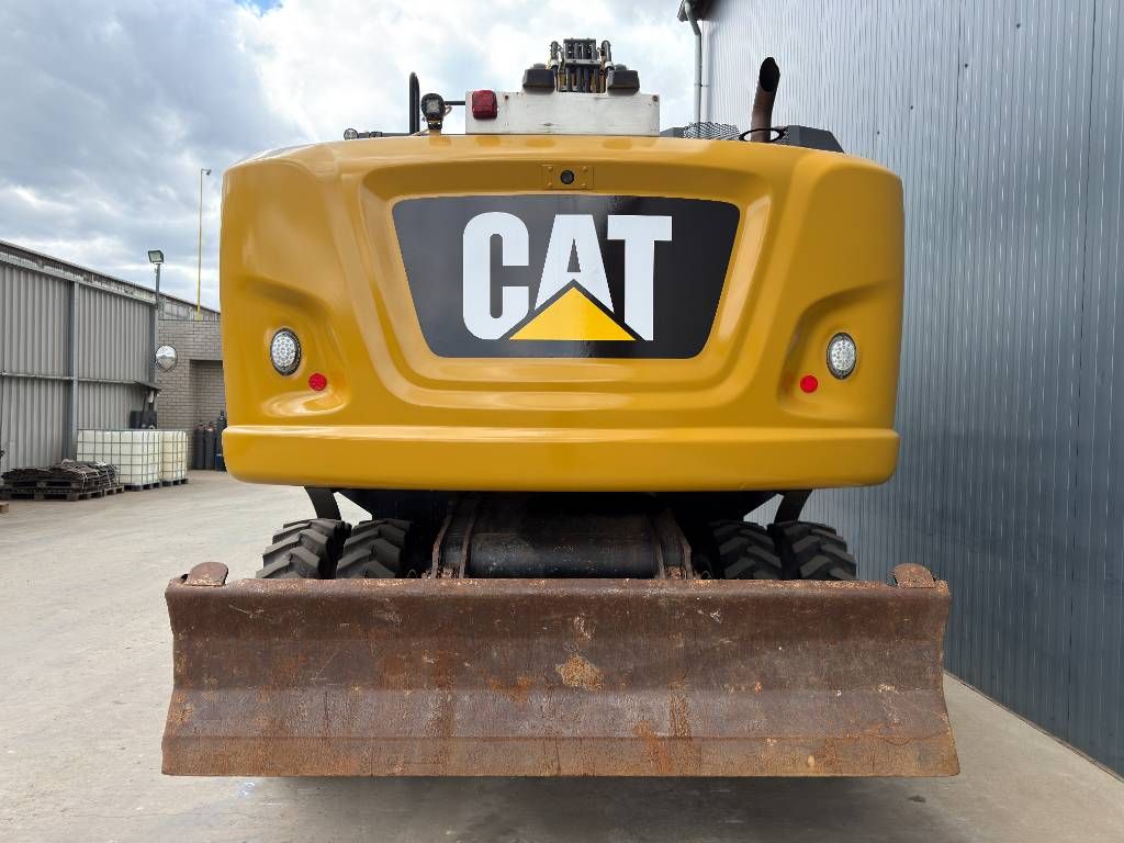 CAT M318F