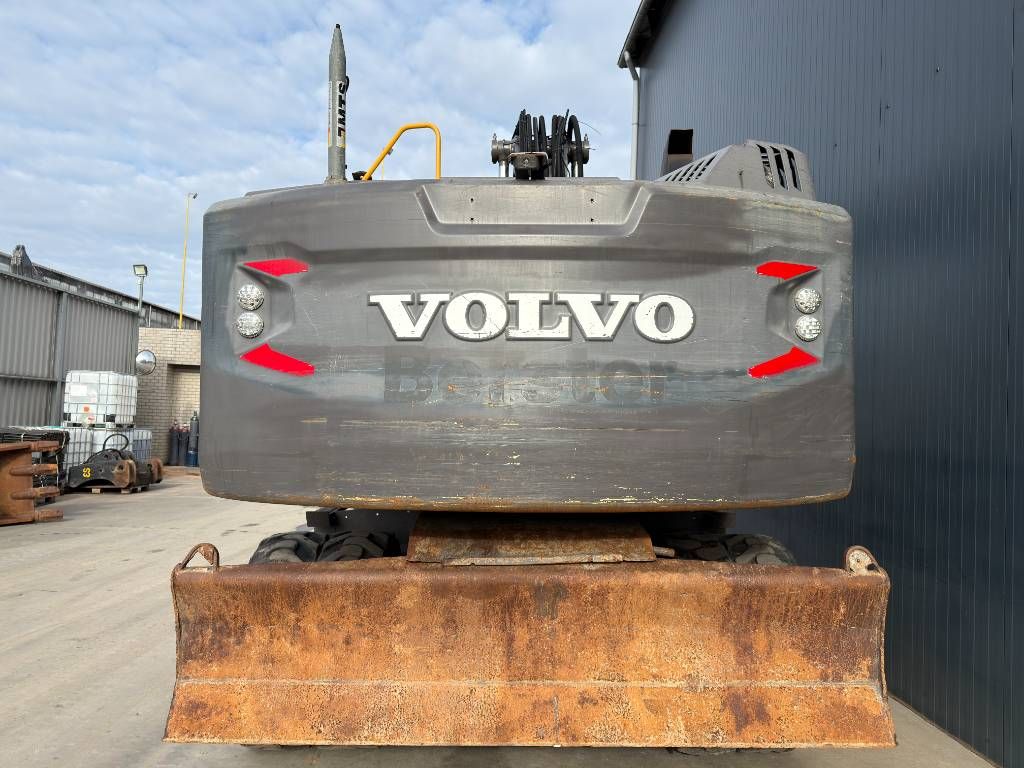 Volvo EW180E