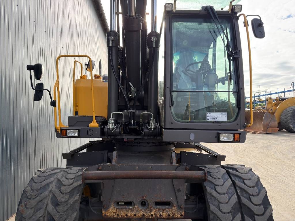 Volvo EW180E