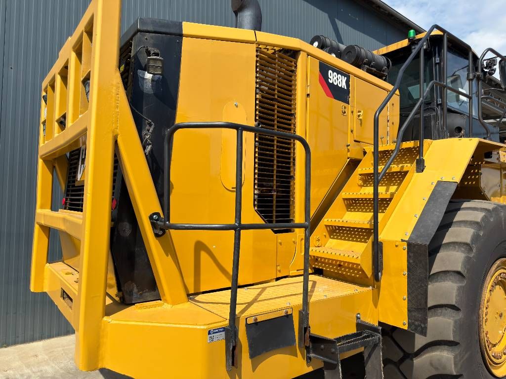 CAT 988K