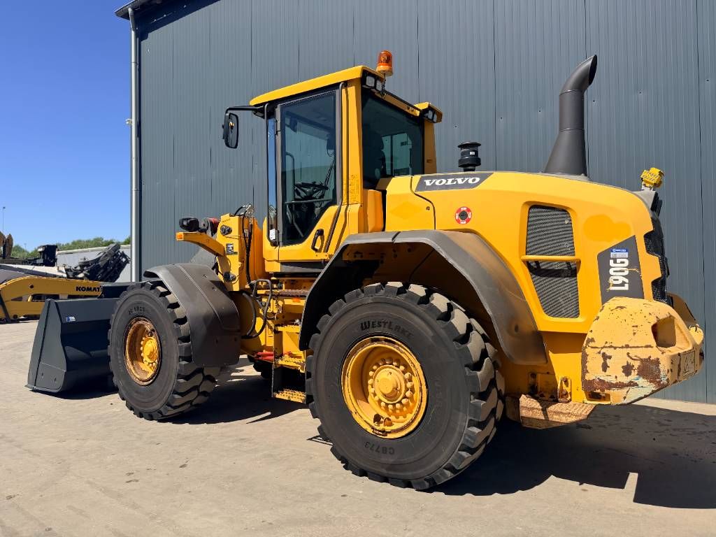 Volvo L90G