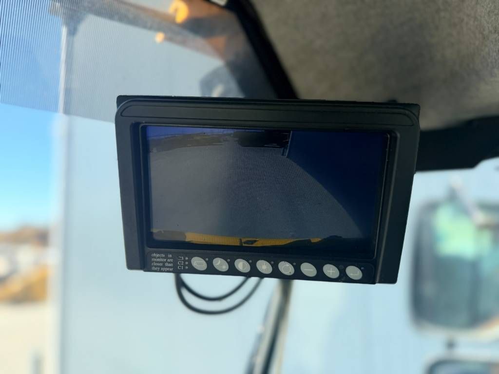Volvo L90G
