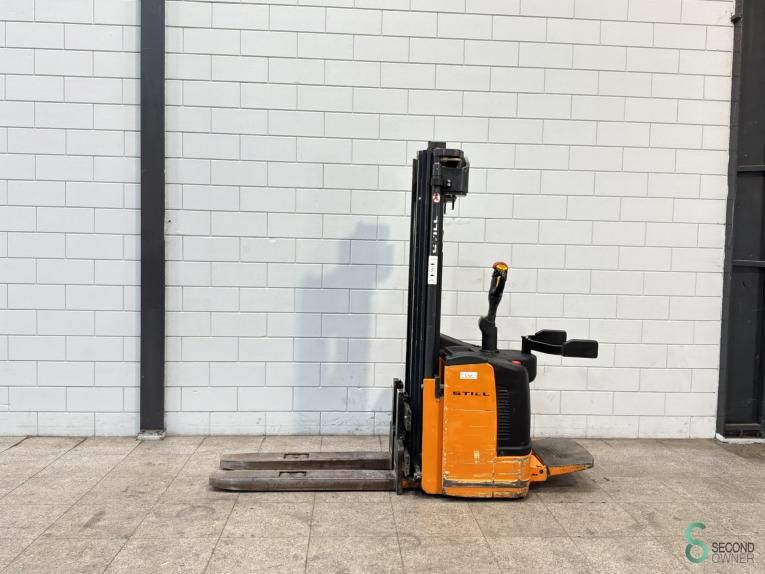 Stackers Electric Still EGV-S14 2004 Triplex