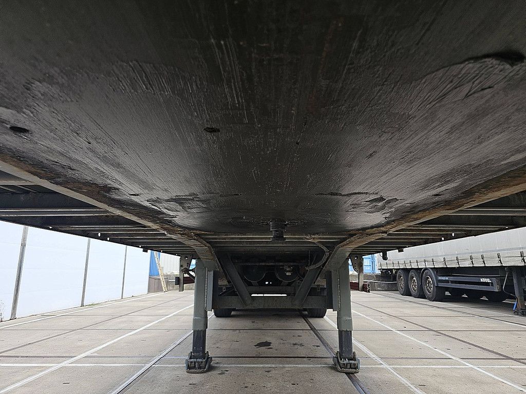 VAN HOOL 3 AXLE PLATFORM hard wood floor