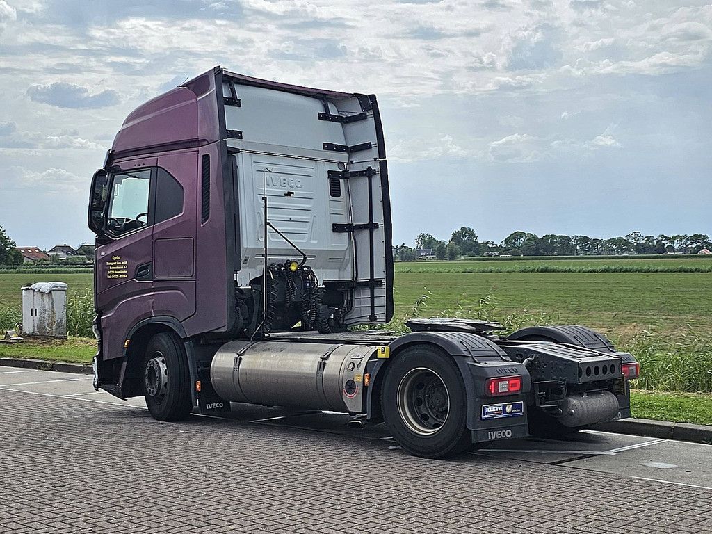 IVECO S-WAY AS440S46 lng