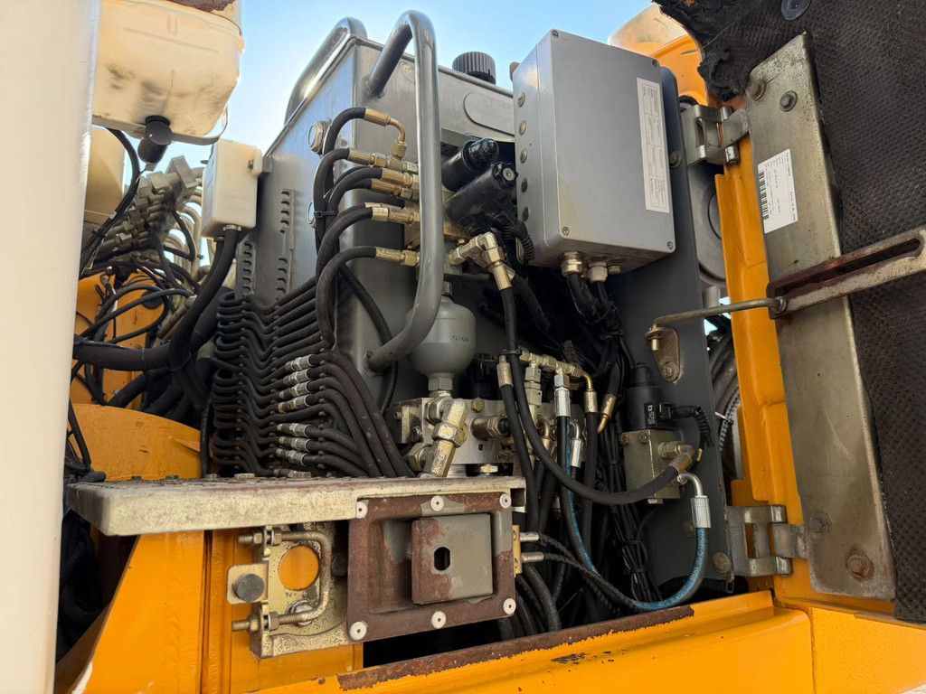 Liebherr A 316 Litronic