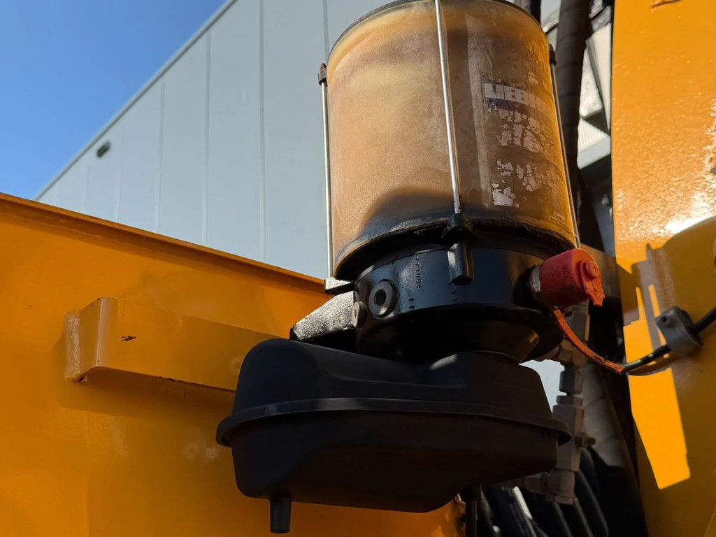 Liebherr A 316 Litronic