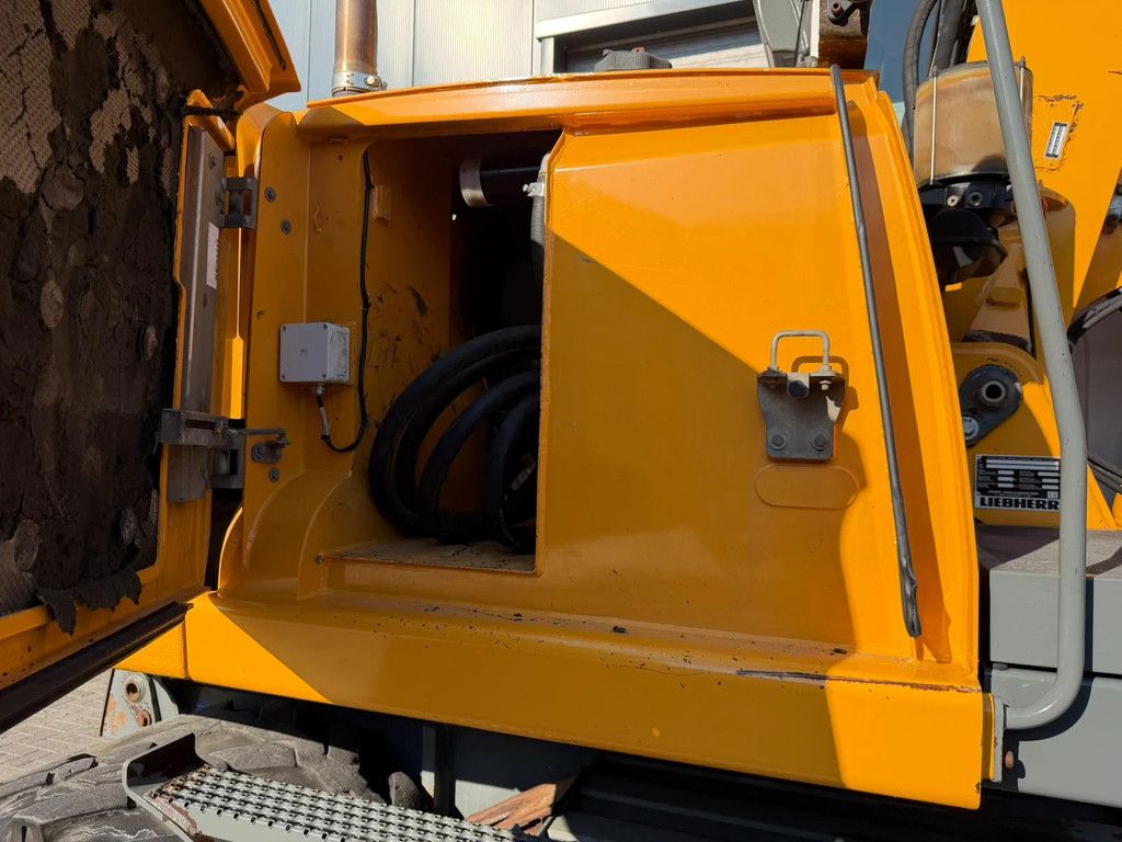 Liebherr A 316 Litronic