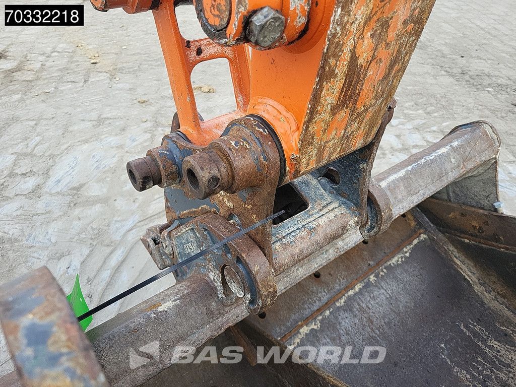 Hitachi ZX33 U-6 CLR A/C - 3 Buckets