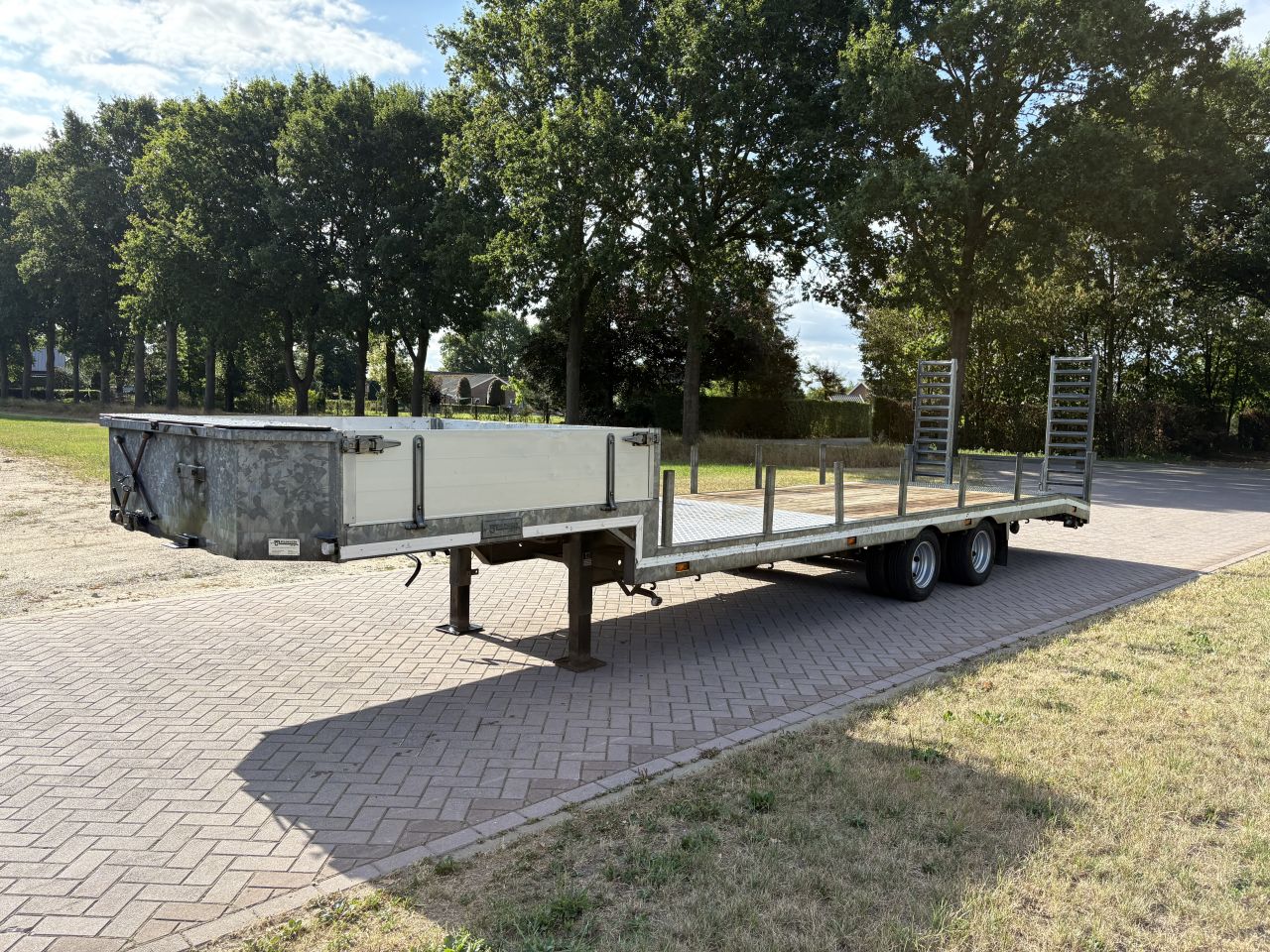 Be oplegger 8 ton semi dieplader Veldhuizen bj 2011