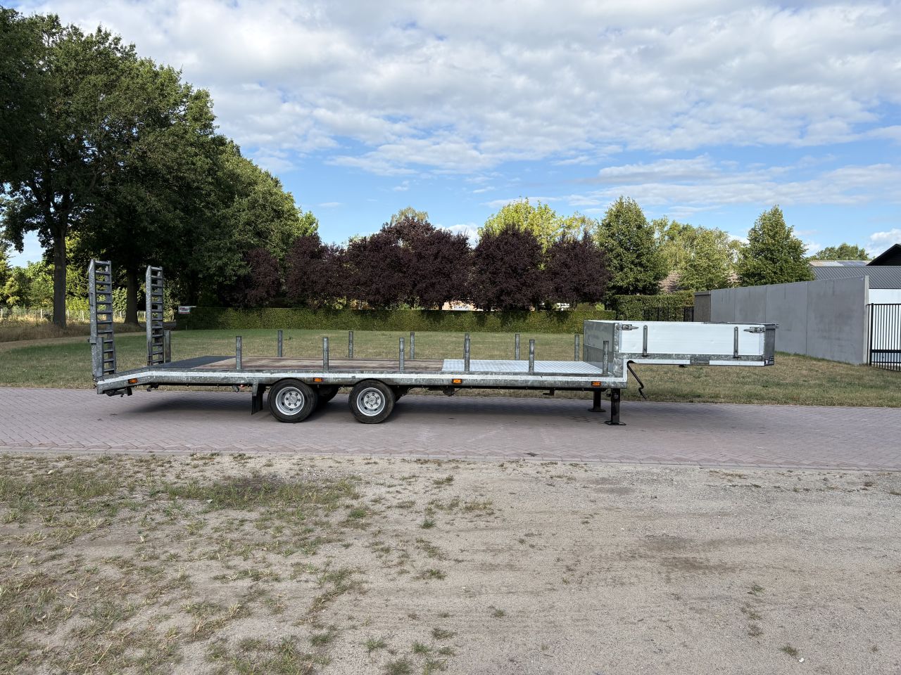 Be oplegger 8 ton semi dieplader Veldhuizen bj 2011