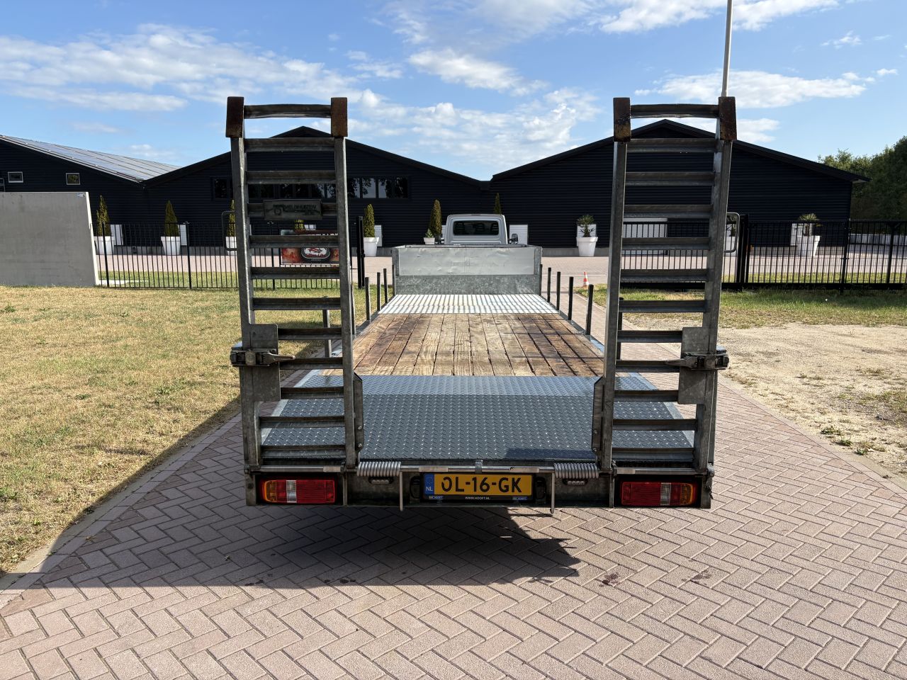 Be oplegger 8 ton semi dieplader Veldhuizen bj 2011