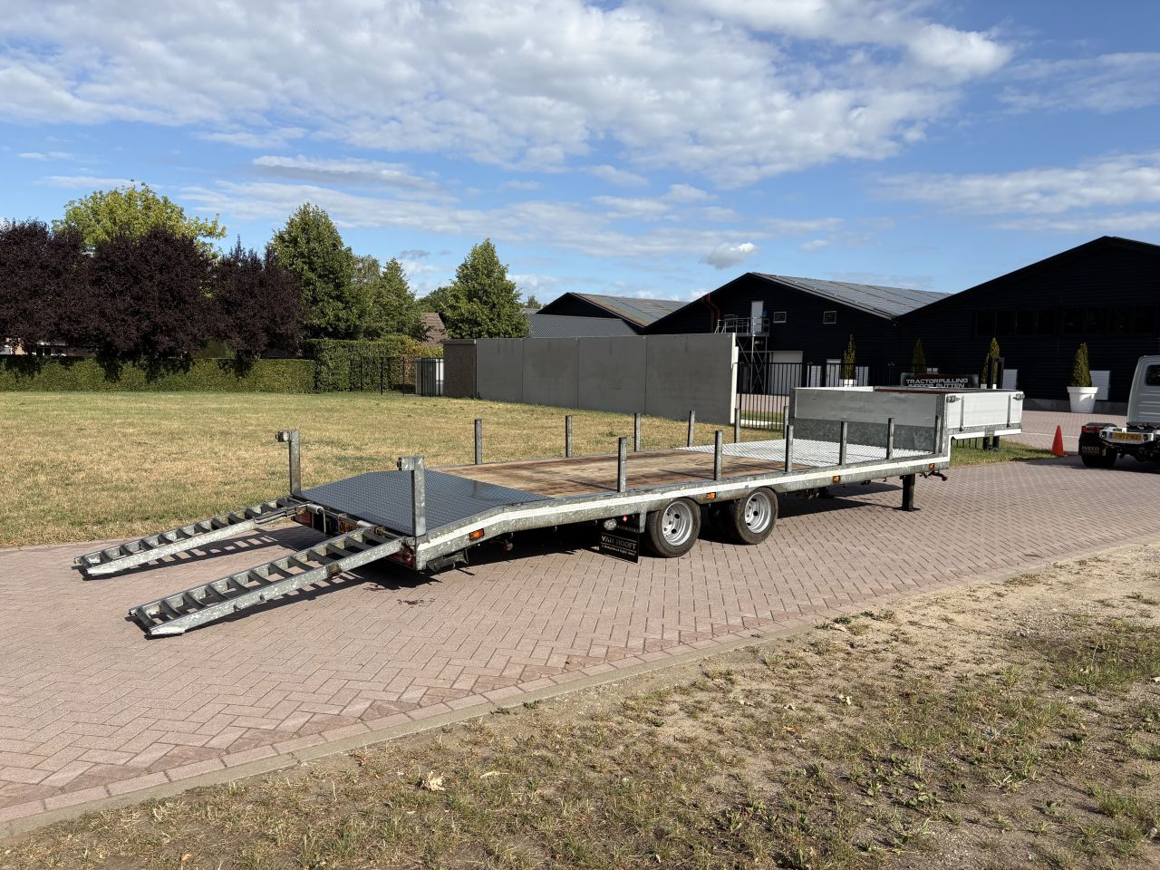 Be oplegger 8 ton semi dieplader Veldhuizen bj 2011