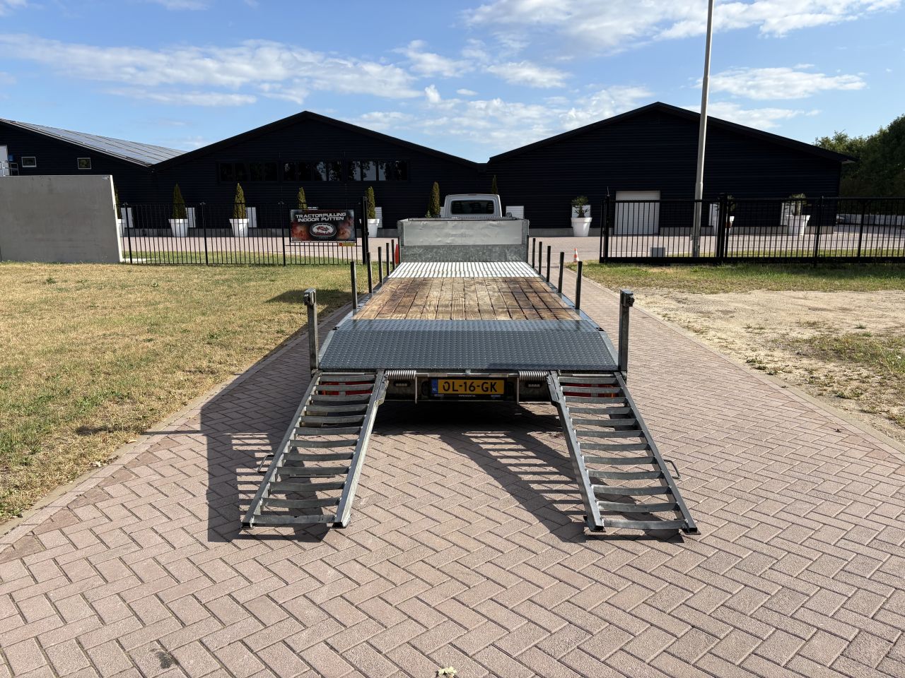 Be oplegger 8 ton semi dieplader Veldhuizen bj 2011