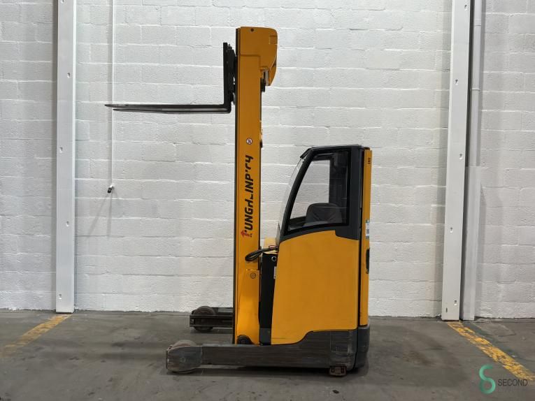 Reachtrucks Electric Jungheinrich ETV 216 2013 Cabin