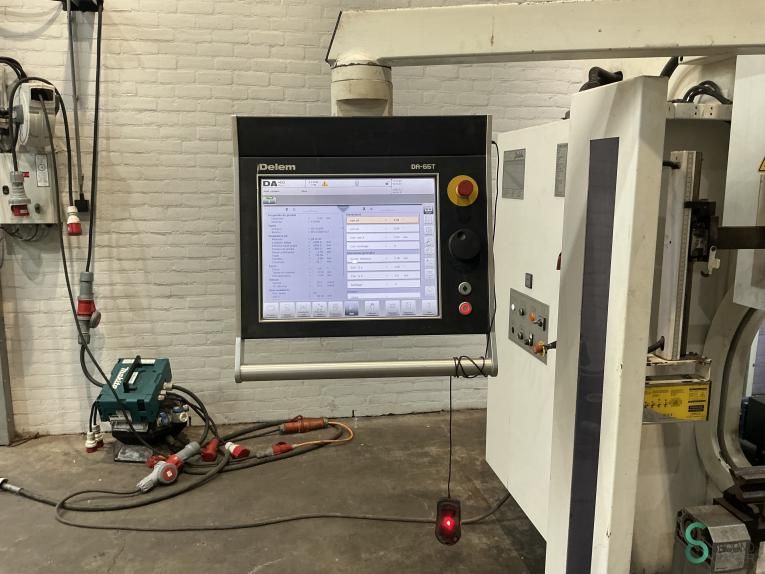 Press brakes Baykal APHS 31120 2018