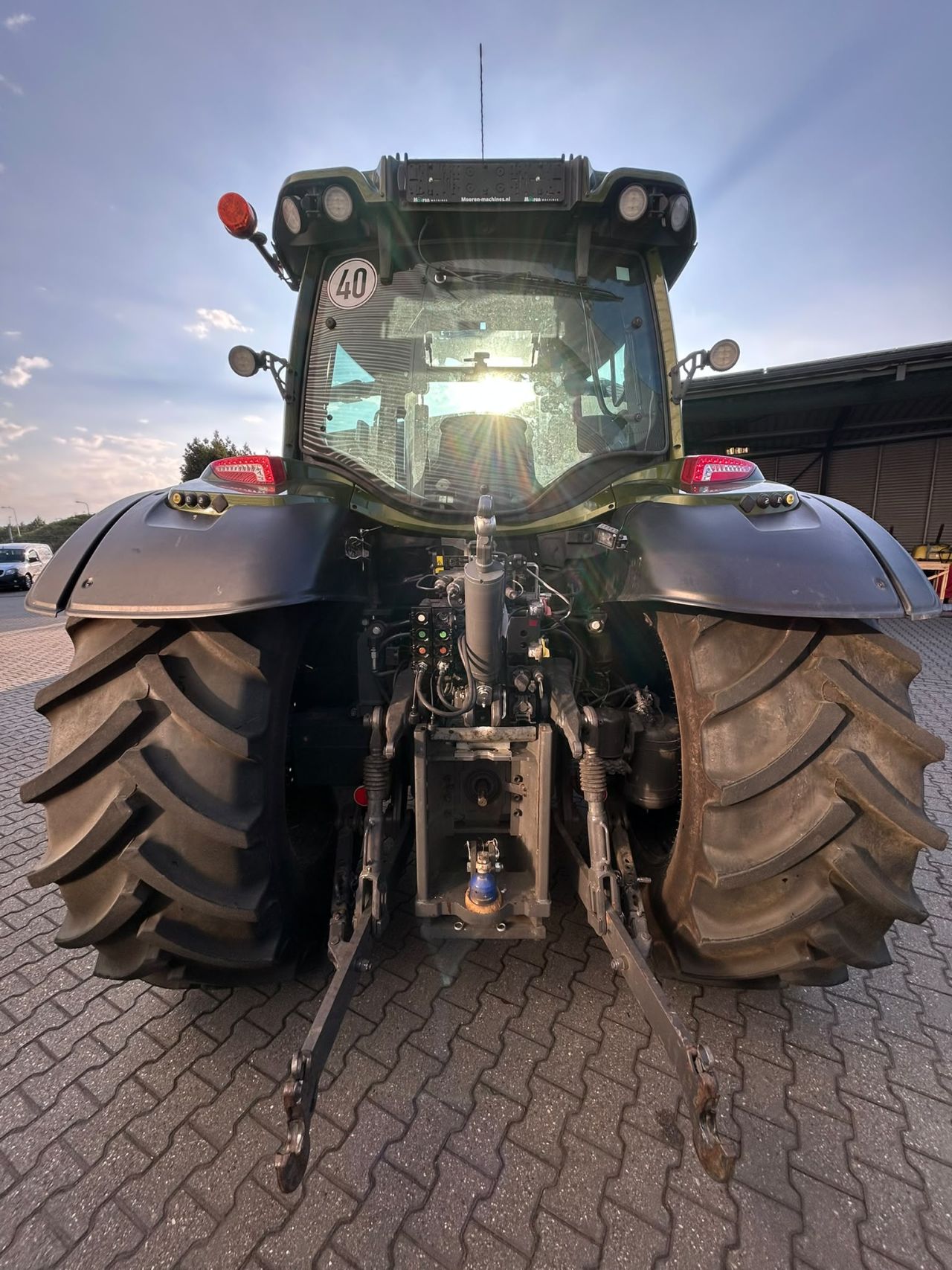 Valtra N155 Tractor met voorlader