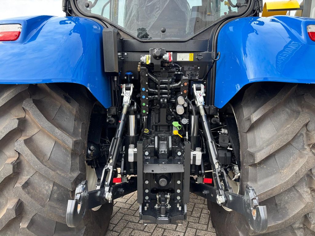 New Holland T6 155 AC