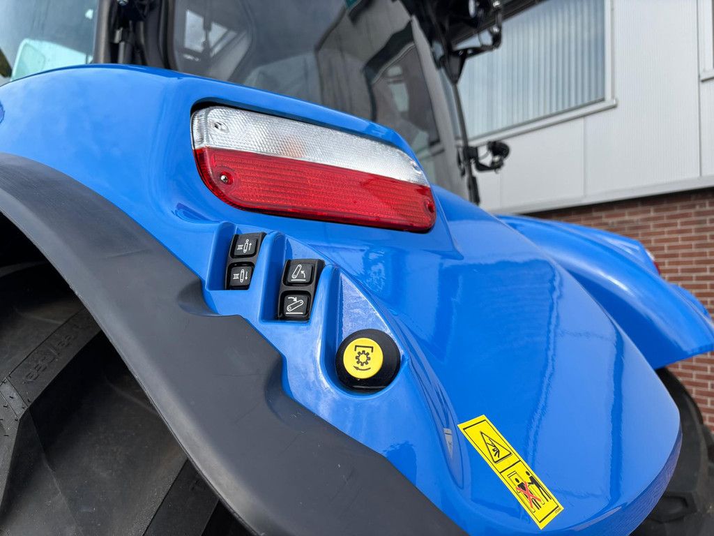 New Holland T6 155 AC