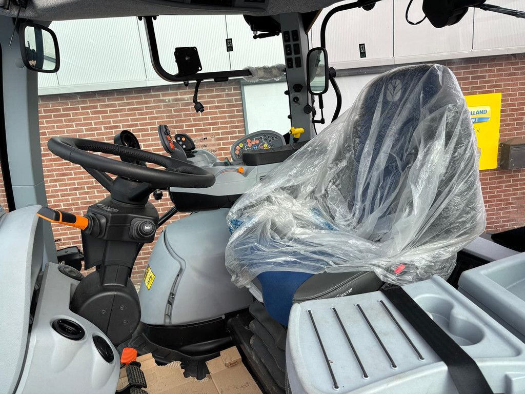 New Holland T6 155 AC