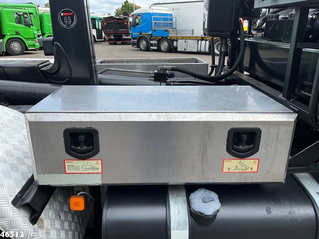 Man TGS 35.400 8x4 Euro 6 Hiab 18 Tonmeter laadkraan Just 142.960 km!