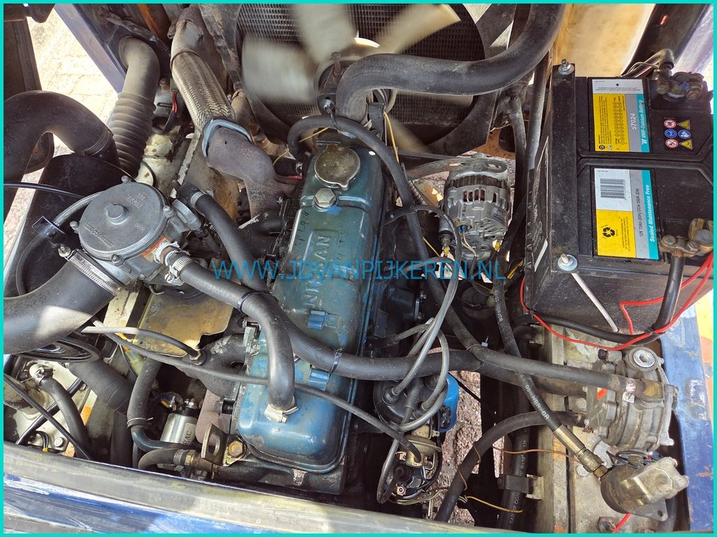 Komatsu FG25 2.5t Nissan motor + sideshift