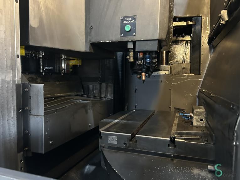 Freesmachines universeel Hwacheon VESTA-610D 2013