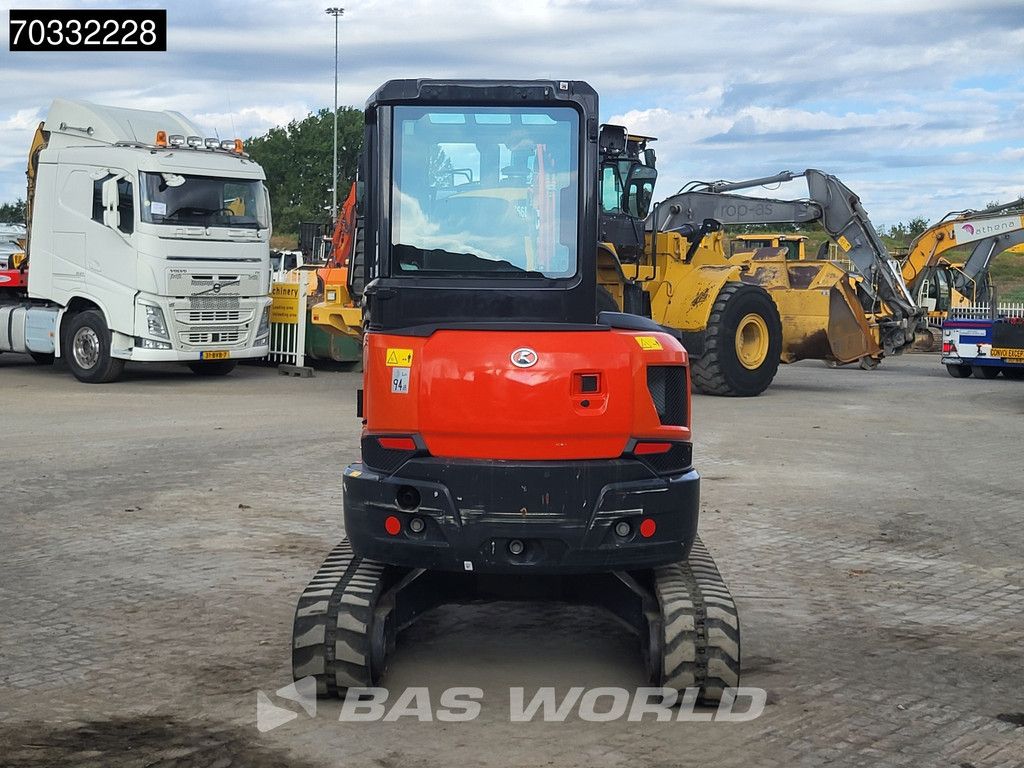 Kubota U36 -4 3 Buckets