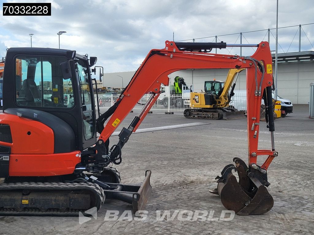 Kubota U36 -4 3 Buckets