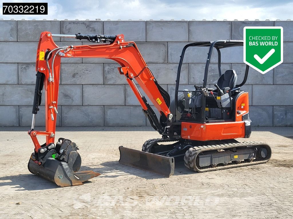 Kubota U36 -4 3 Buckets - Like New!