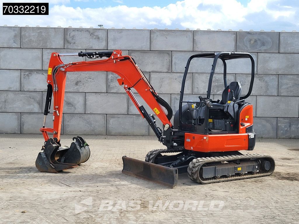 Kubota U36 -4 3 Buckets - Like New!